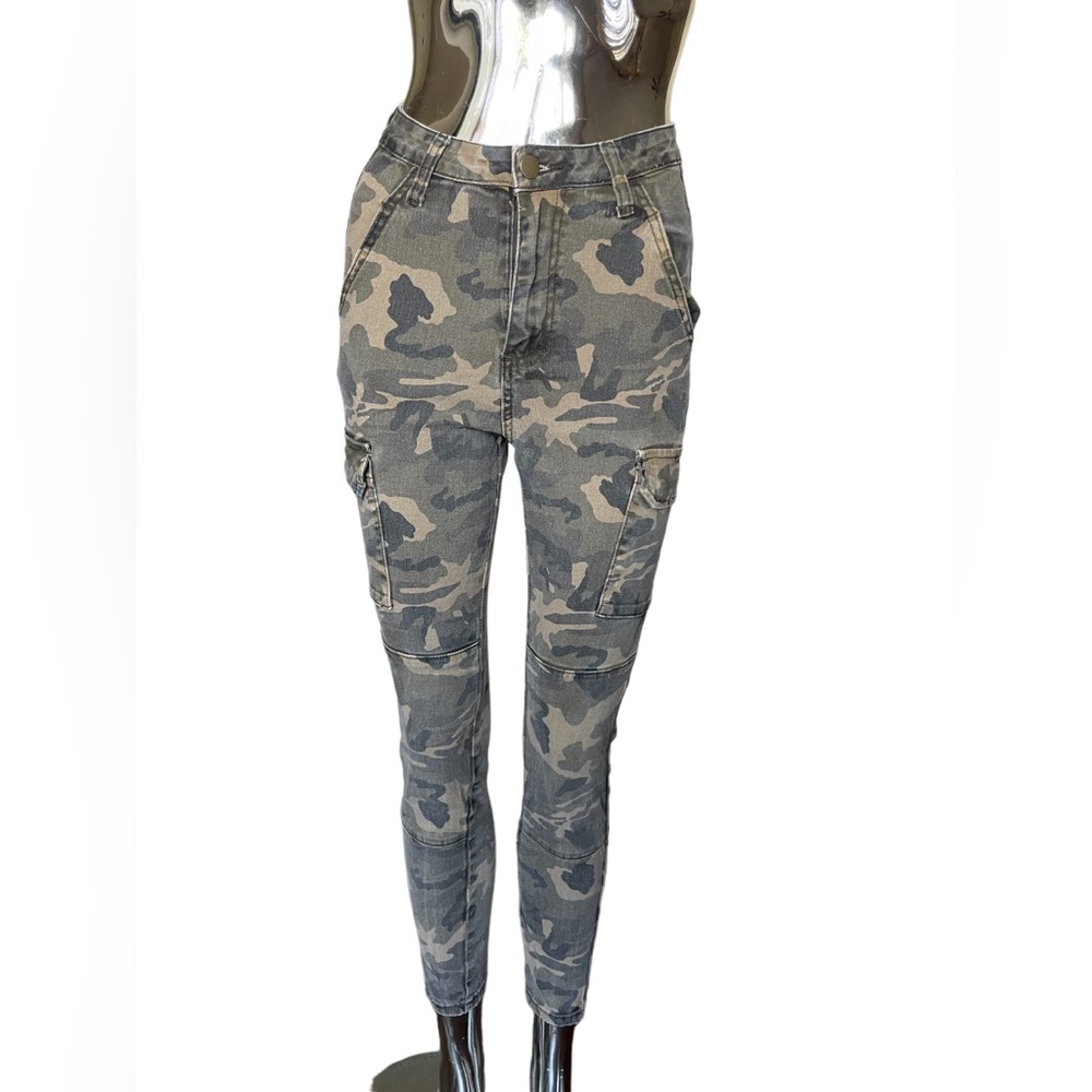 Stretchy Women Camo Cargo Pants High Waist Size S